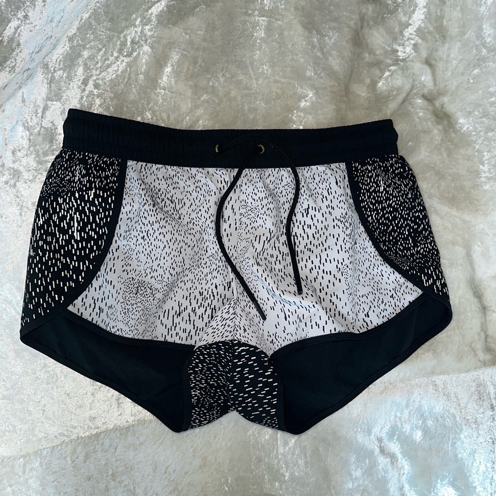 Athletic shorts
